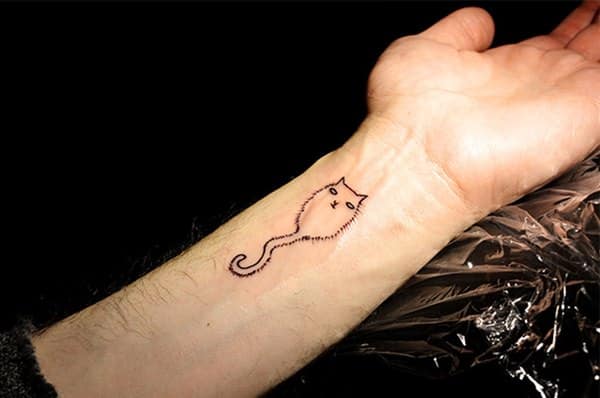 Top Minimal And Small Cat Tattoos Youll Want To See  Inku Paw