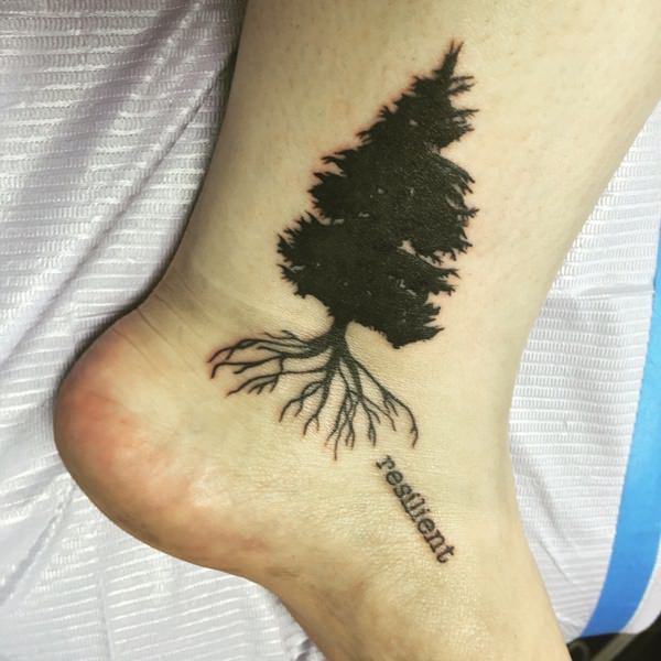 Subtle palm tree tattoo on the ankle  Tattoogridnet