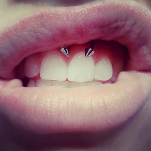 Smiley Piercing: 44 Peeps Who Are 